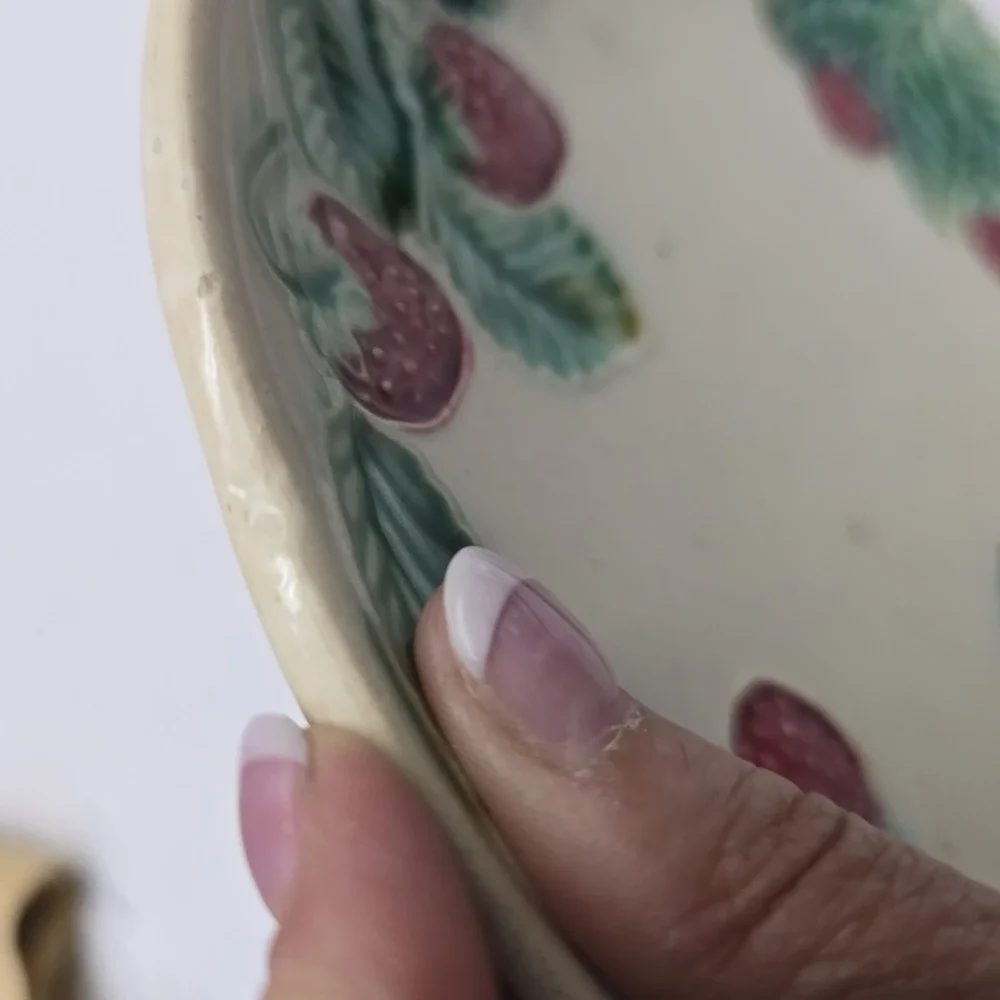 Antique Majolica Strawberry 8